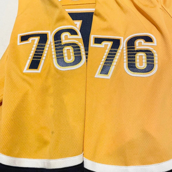 P K Subban Nashville Predators Fanatics Jersey Mens Size XL Stains - Picture 15 of 16